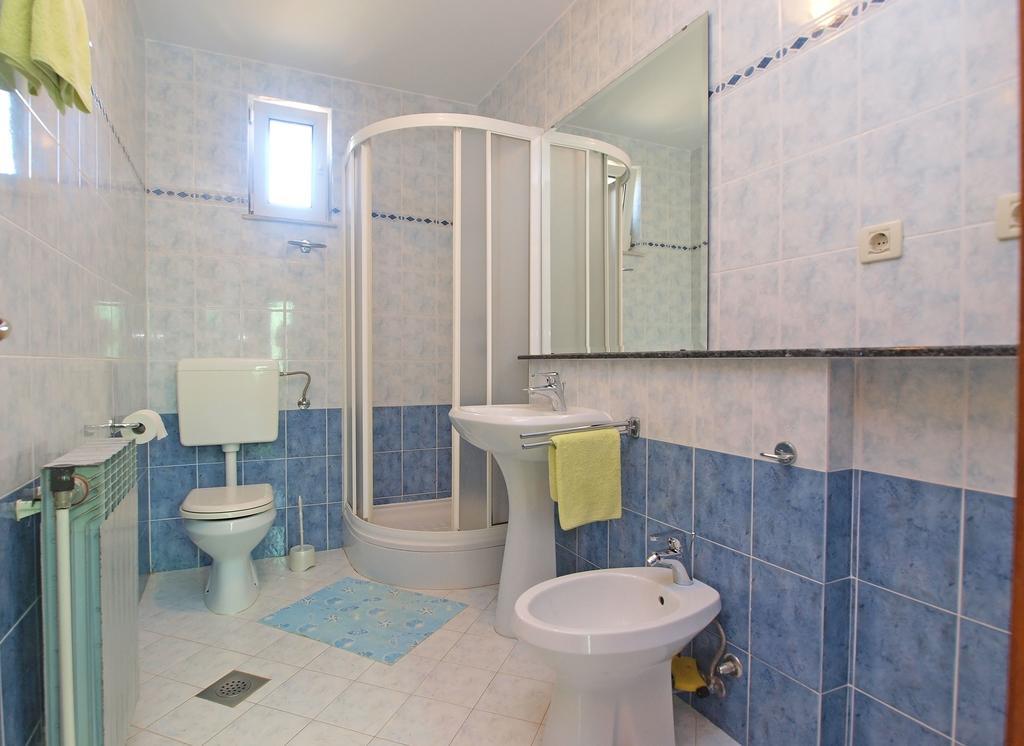 Apartments Milan 1457 Ровин Екстериор снимка